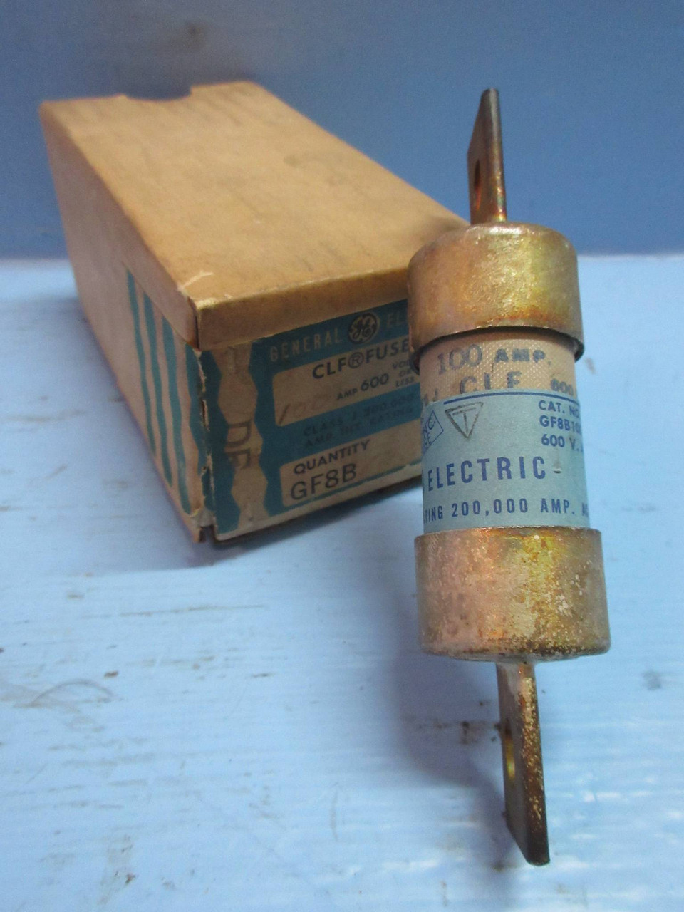 Image of NEW Box of 4 General Electric GF8B-100 CLF Fuses 100 Amp 600V GE GE8B 100A Fuse