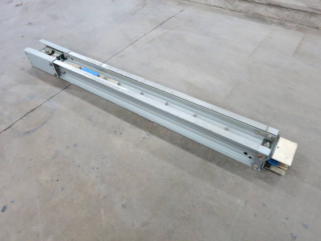GE Spectra Busway 59.50" Feeder 800A 600V 3PH 4W Aluminum Bus Way Duct 800 Amp (DW0627-2)