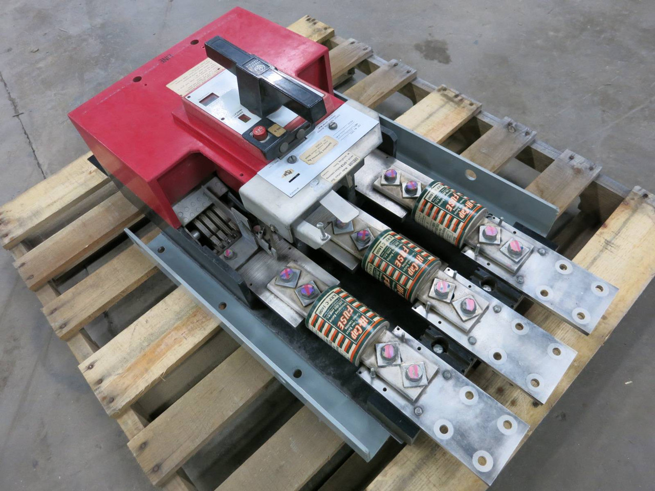 Image of GE THPC3416B 1600A 480V 3 Pole High Pressure Contact Switch HPC THPC 3416B 3416