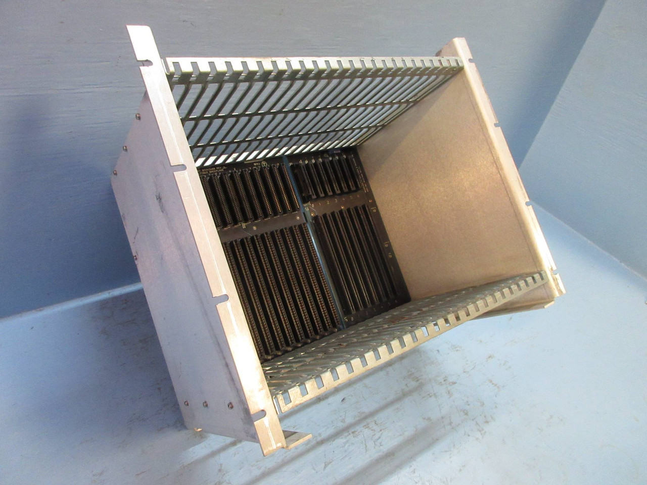 Measurex 08454400 21-Slot Chassis Module Rack with Backplane 05343600 & 05327800 (TK3844-2)