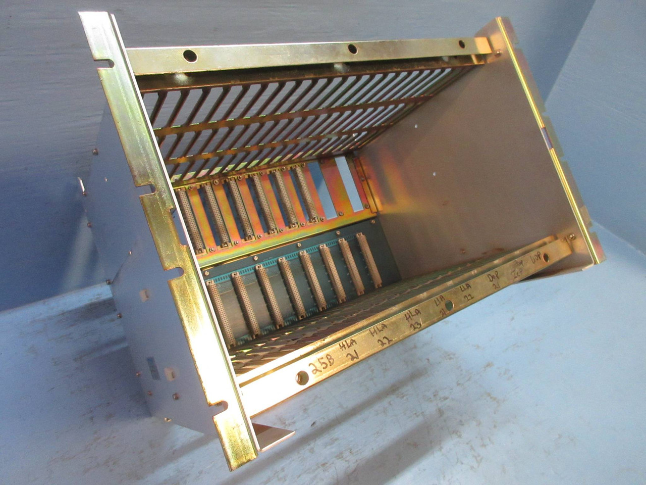 Measurex 08459002 10-Slot Chassis Module Rack with Unitec Backplane 05346301 (TK3845-3)