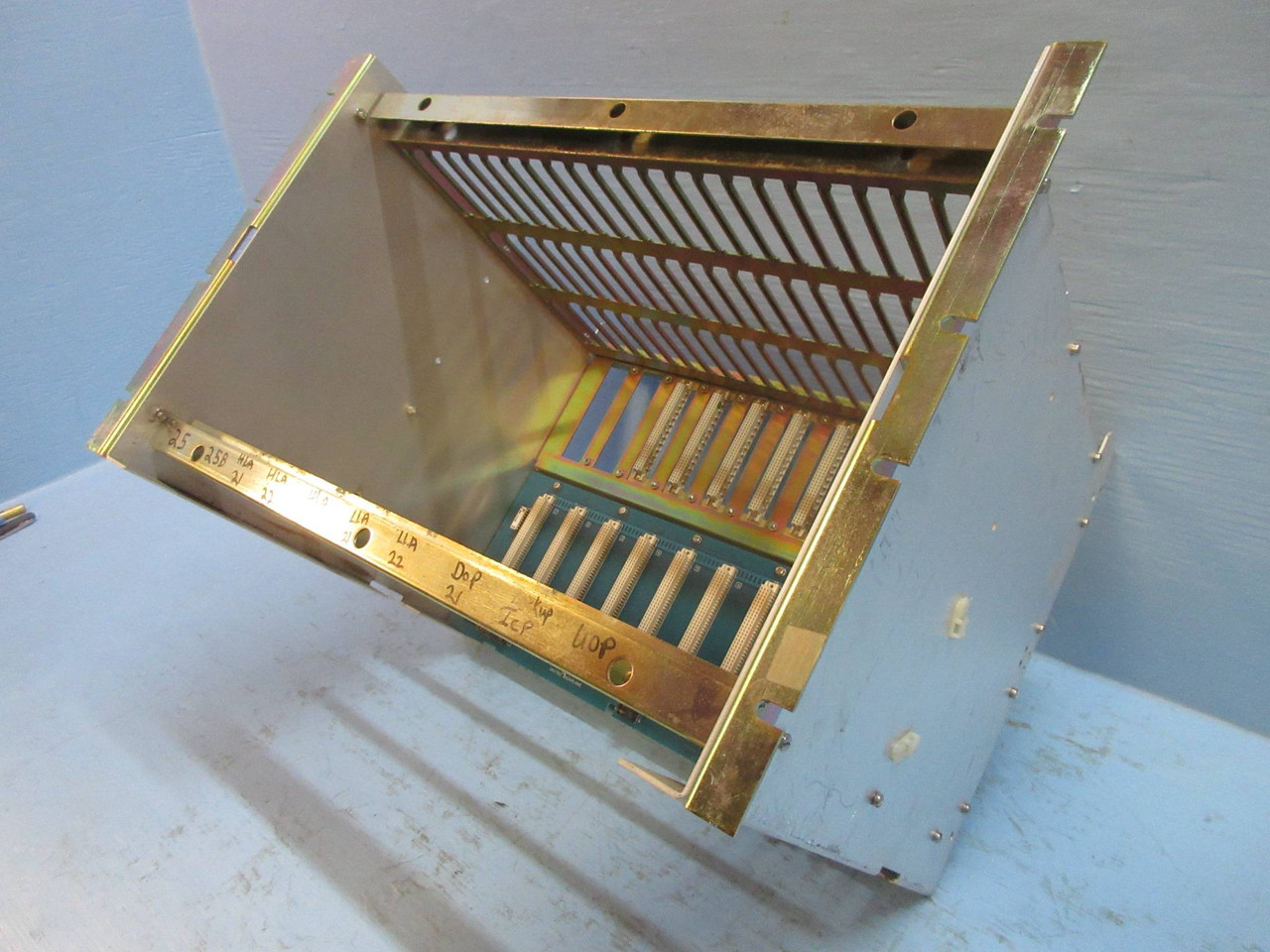 Measurex 08459002 10-Slot Chassis Module Rack with Unitec Backplane 05346301 (TK3845-3)