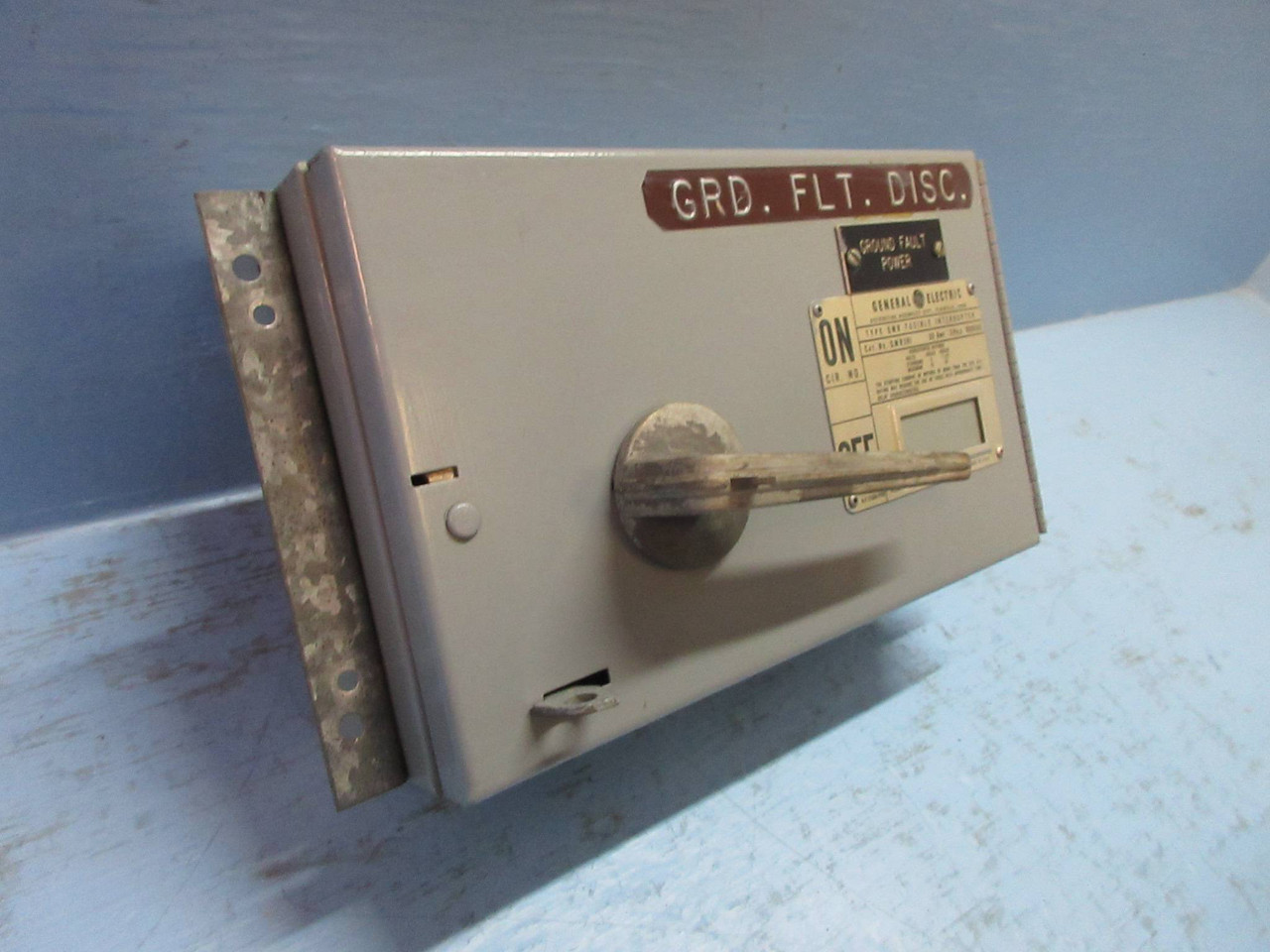 GE QMR361 30 Amp 600V Fusible Panelboard Disconnect Wire In THFP-361 30A (TK3852-1)