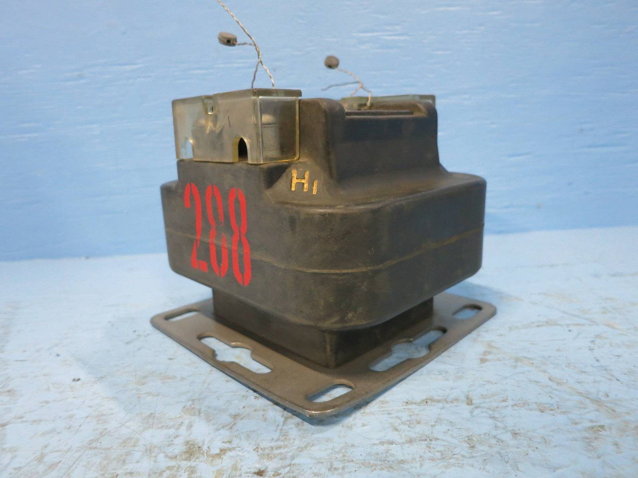 General Electric 760X34G4 Type JVA-0 Voltage Transformer Ratio 2.4:1 288-120V GE (DW0732-8)