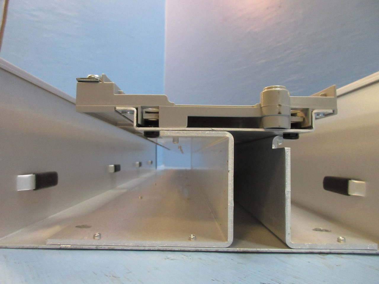 Honeywell 51403892-100 Carrier Channel Assy Assembly CC