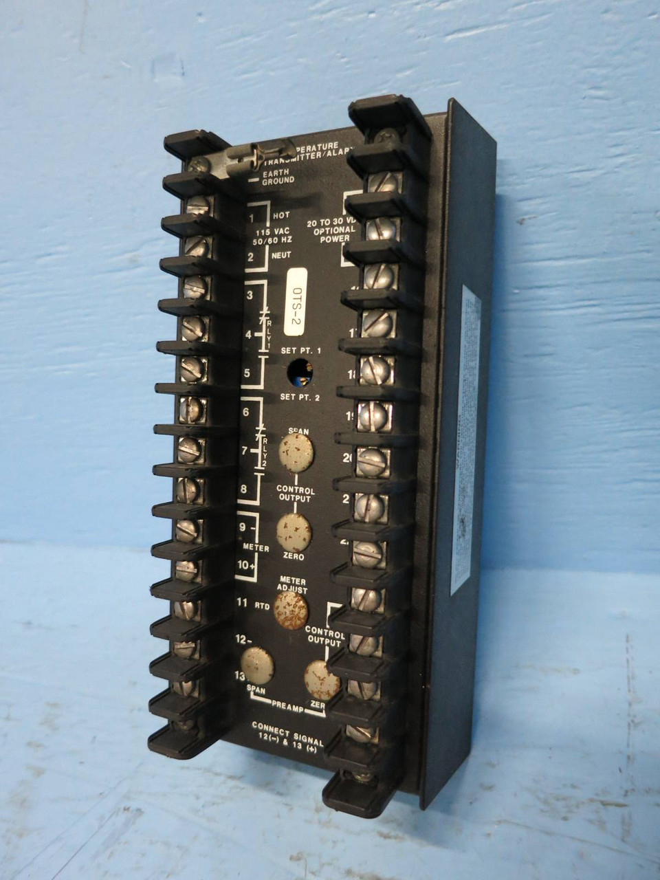 Image of Dynalco TC2200A-161 Temperature Transmitter / Alarm Relay Control 115V