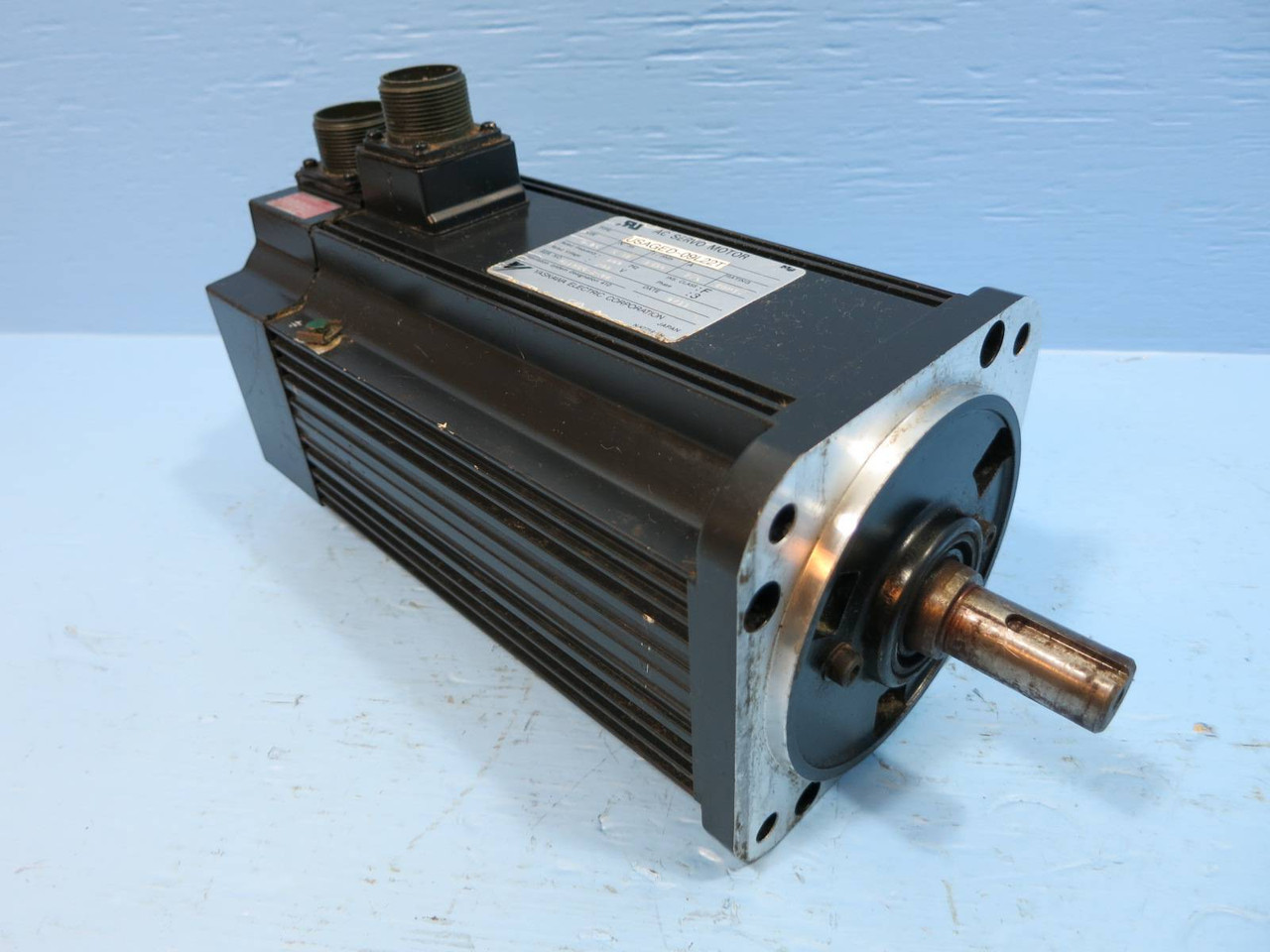 Yaskawa USAGED-09L22T AC Servo Motor USAGED09L22T 200V 7.6 A USA6ED-09L22T PIN (NP1954-1)