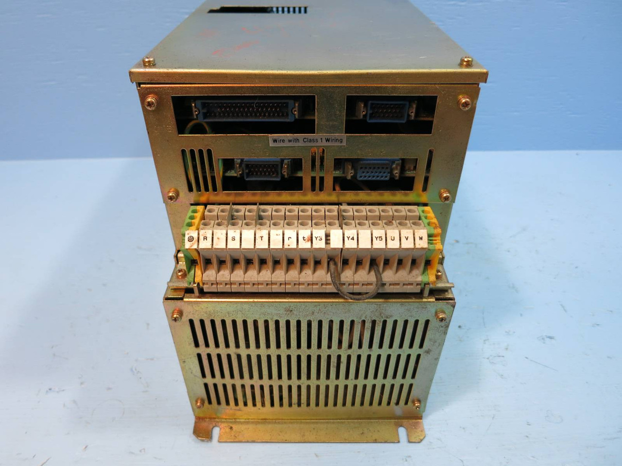 Yaskawa CACR-HR10UB ServoPack CACR-HR10 UB Servo Pack Drive 1.3 HP 1 KW Control (NP1953-2)