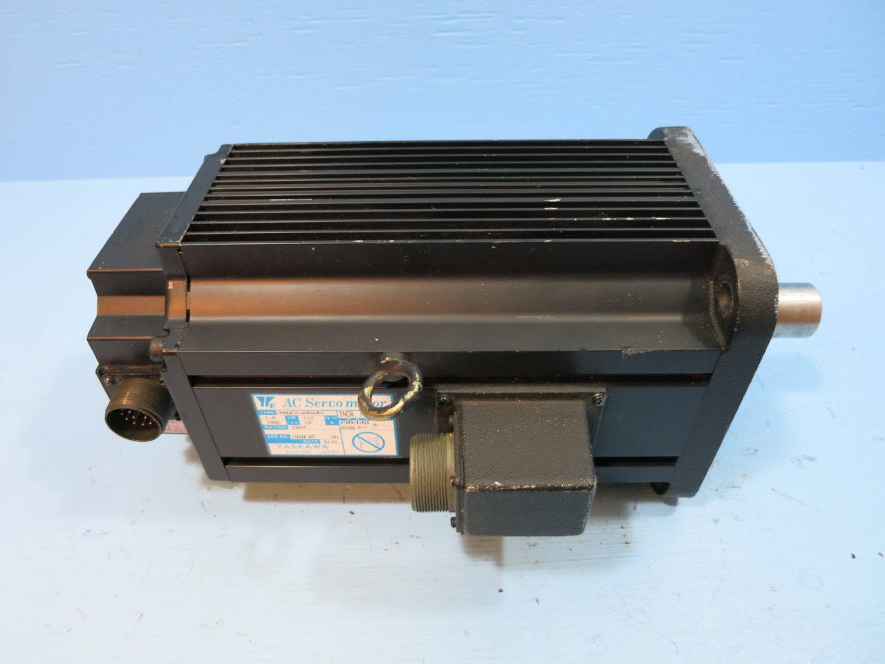Yaskawa USAGED-20A22KE AC Servo Motor USAGED20A22KE UT0PH-81AUS 1.8 kW 1500 RPM (NP1955-1)