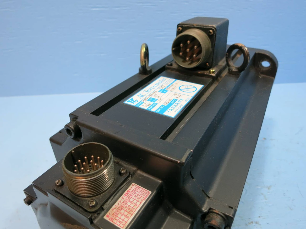 Yaskawa USAGED-20A22KE AC Servo Motor USAGED20A22KE UT0PH-81AUS 1.8 kW 1500 RPM (NP1955-1)