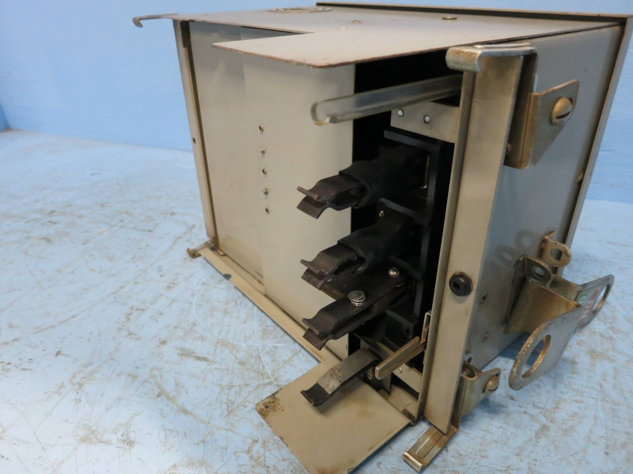 Gould U1C3100G 100A 3PH 3W Breaker XL-U Plug Busplug UIC3100G UEC3100G ITE (DW0782-11)