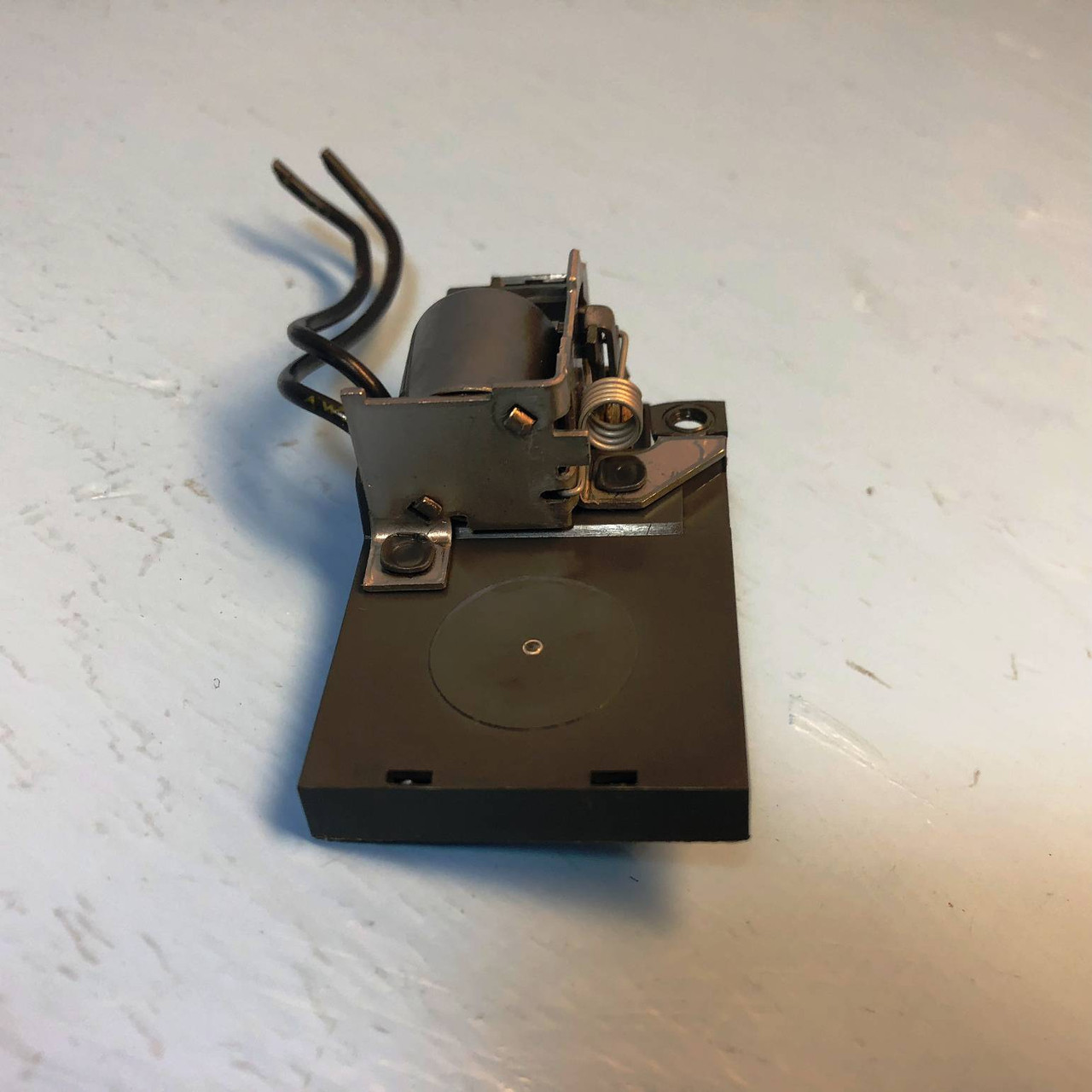 GE SAST4 Shunt Trip Device 300 mA 48 VDC for Spectra Breaker General Electric (EM2904-7)