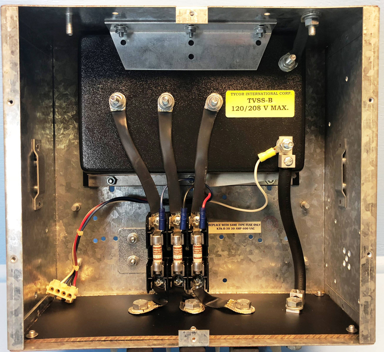 Clipper Power Systems Tycor CPS-B-120/208Y-BD (LT) Surge Suppressor 3PH 120/208V (EM2906-1)