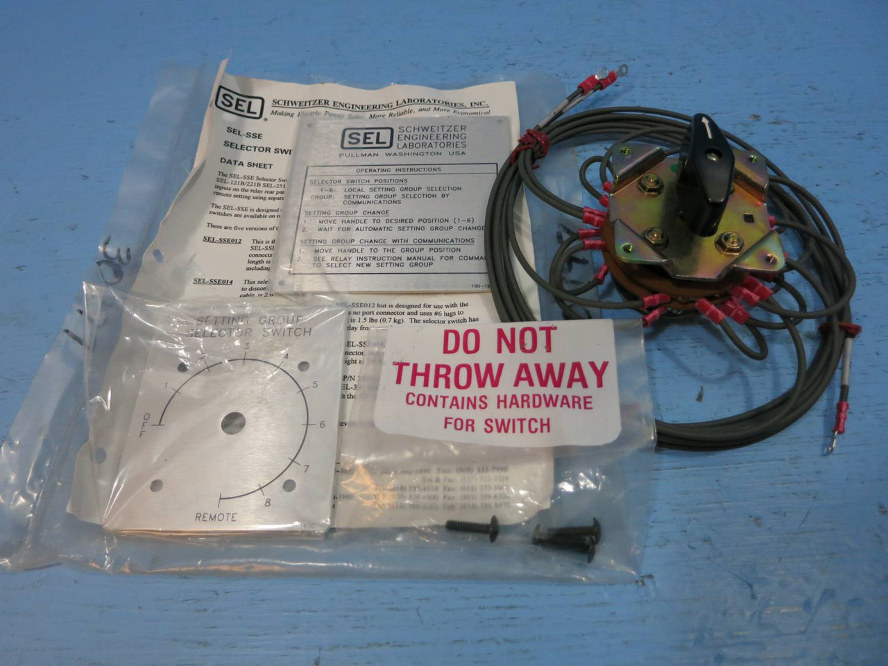 Image of NEW Schweitzer Engineering SEL-SSE 042 Selector Switch SELSSE042 25302A Electro