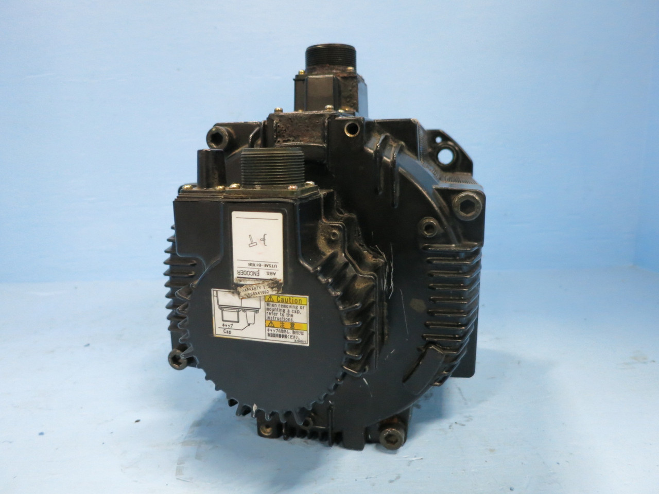 Yaskawa SGMDH-45A2B-YR14 32.4A 1500 rpm AC Servo Motor 4.5 kW 3PH SGMDH45A2BYR14 (DW0856-1)