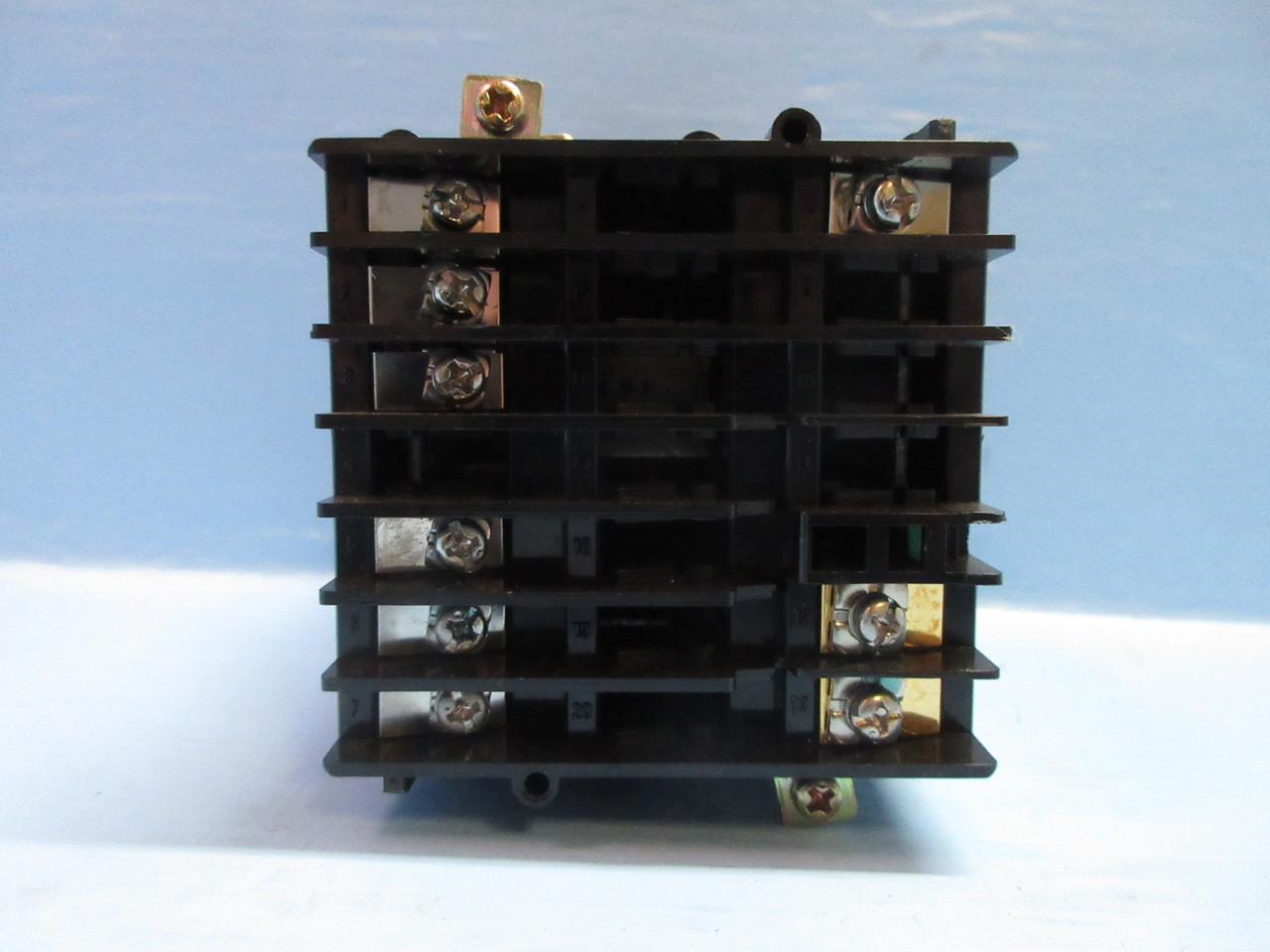 RKC Instrument REX-F7 Digital Temperature Controller 32-482 F (TK4057-3)