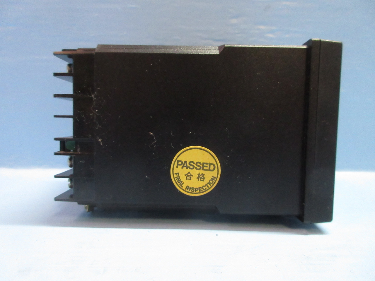 RKC Instrument REX-F7 Digital Temperature Controller 32-482 F (TK4057-3)