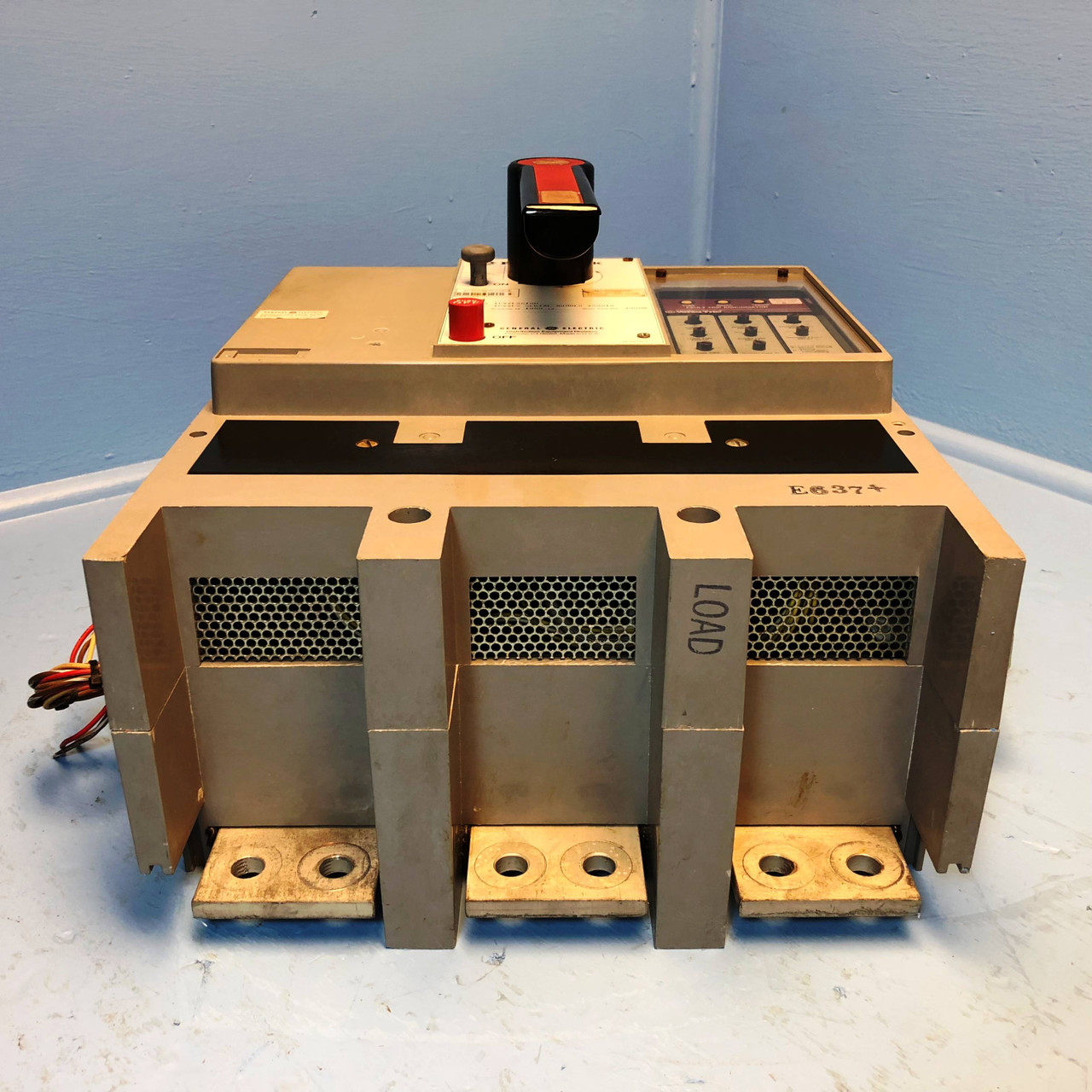 GE TPVVF56710H 1600A Power Break LSIG Breaker w/ Aux 1600 Amp General Electric (EM2932-1)