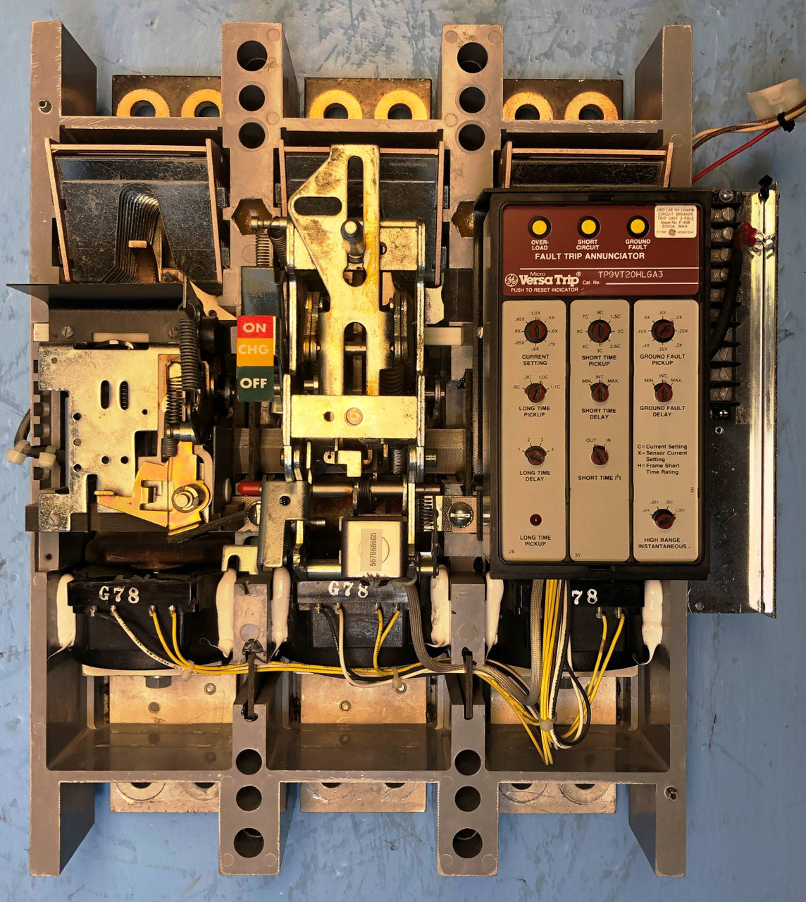 GE TPVVF5616H 1600A Power Break LSIG Breaker w Aux TP9VT20HLGA3 General Electric (EM2938-2)