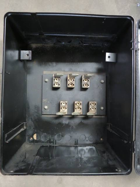 General Electric AE 1-25 600 Amp Air Circuit Breaker 3 T.D GE 6125722-AE XD 600A (PM2862-1)