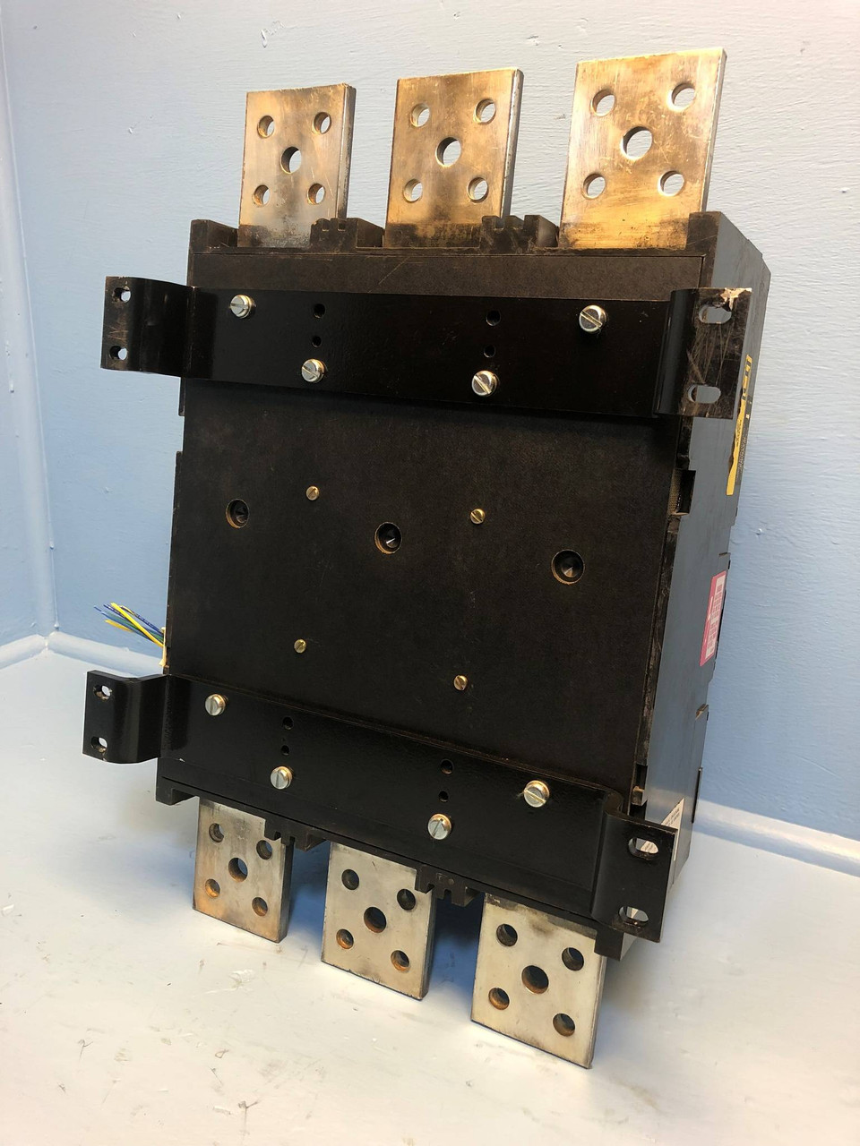 Square D PAF361600DC1286 1600A DC Circuit Breaker w/ Aux 500V 1600 Amp bad label (EM2958-1)