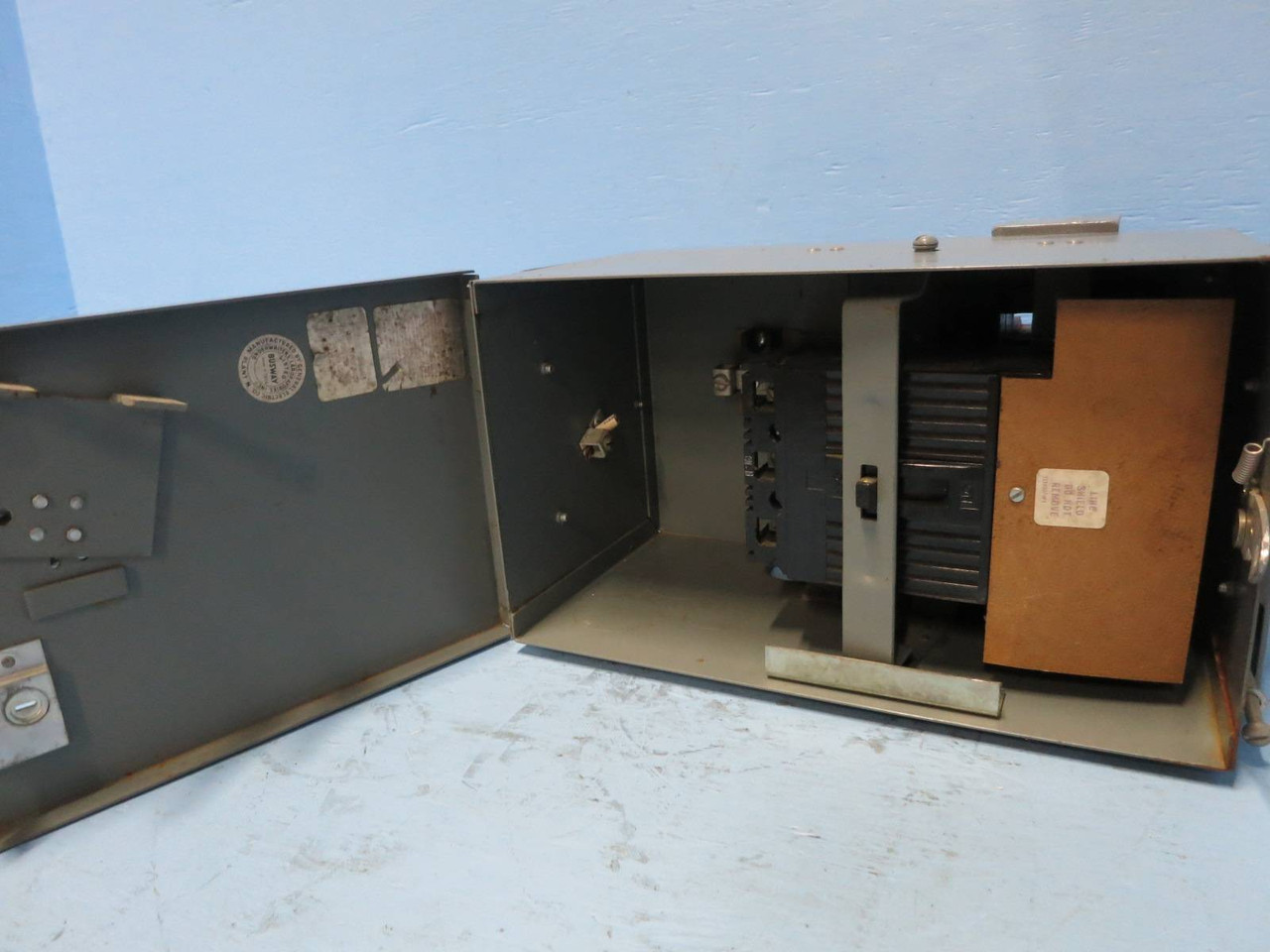 GE FVK47EF 70A 480V 3PH 4W Flex A Plug Breaker Bus Switch 70 Amp 4 Wire FVK4 (DW0928-14)