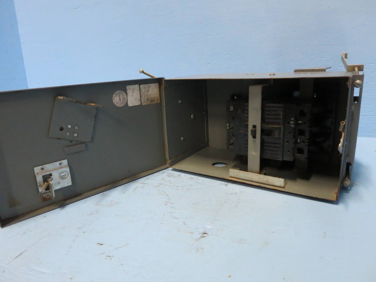 GE FVK45EF 50A 480V 3PH 4W Flex A Plug Breaker Bus Switch 50 Amp 4 Wire FVK4 (DW0926-4)