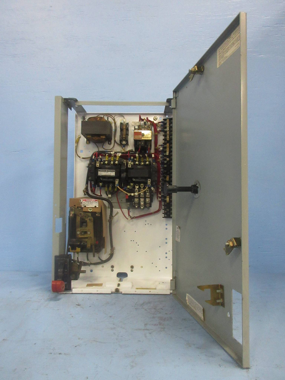 General Electric GE 8000 Size 1 Reversing Starter 30 Amp Breaker 24" MCC Bucket (TK4193-5)