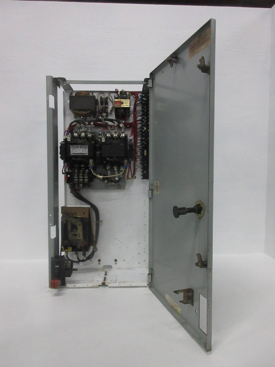 Image of General Electric GE 8000 Size 2 Reversing Starter 50 Amp Breaker 30" MCC Bucket