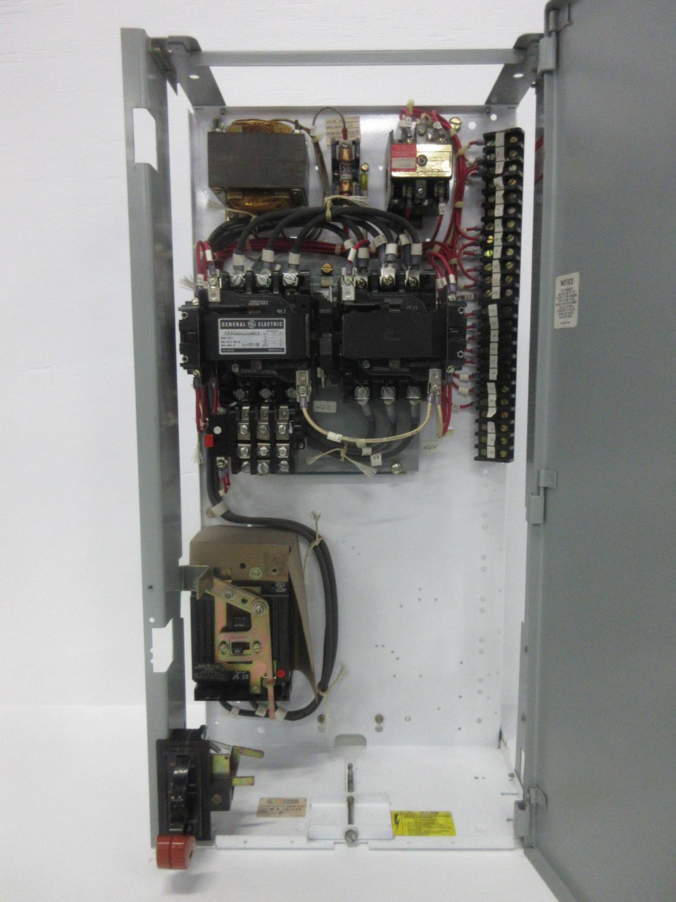 General Electric GE 8000 Size 2 Reversing Starter 30 Amp Breaker 30" MCC Bucket (TK4200-18)