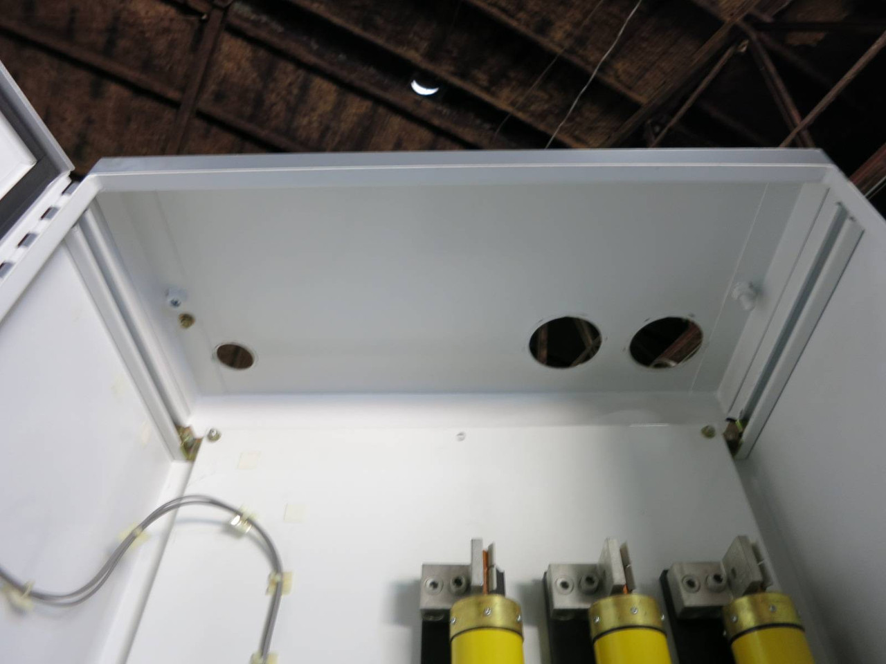 General Electric CR305HH1**AN2N Enclosed Size 6 Contactor 540A 125VDC Control GE (NP2030-5)