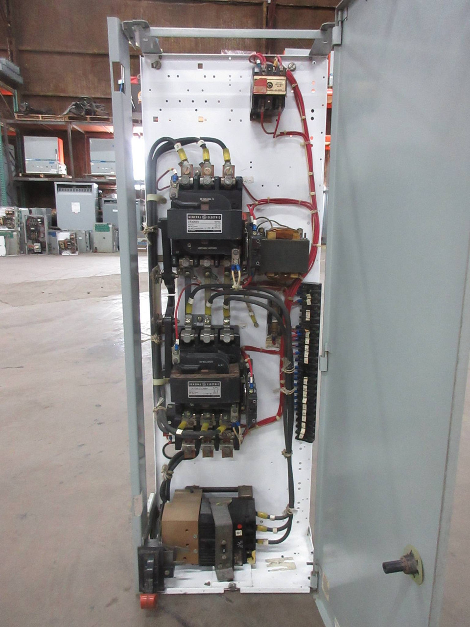 General Electric GE 8000 Size 3 Reversing Starter 50 Amp Breaker 42" MCC Bucket (TK4202-2)