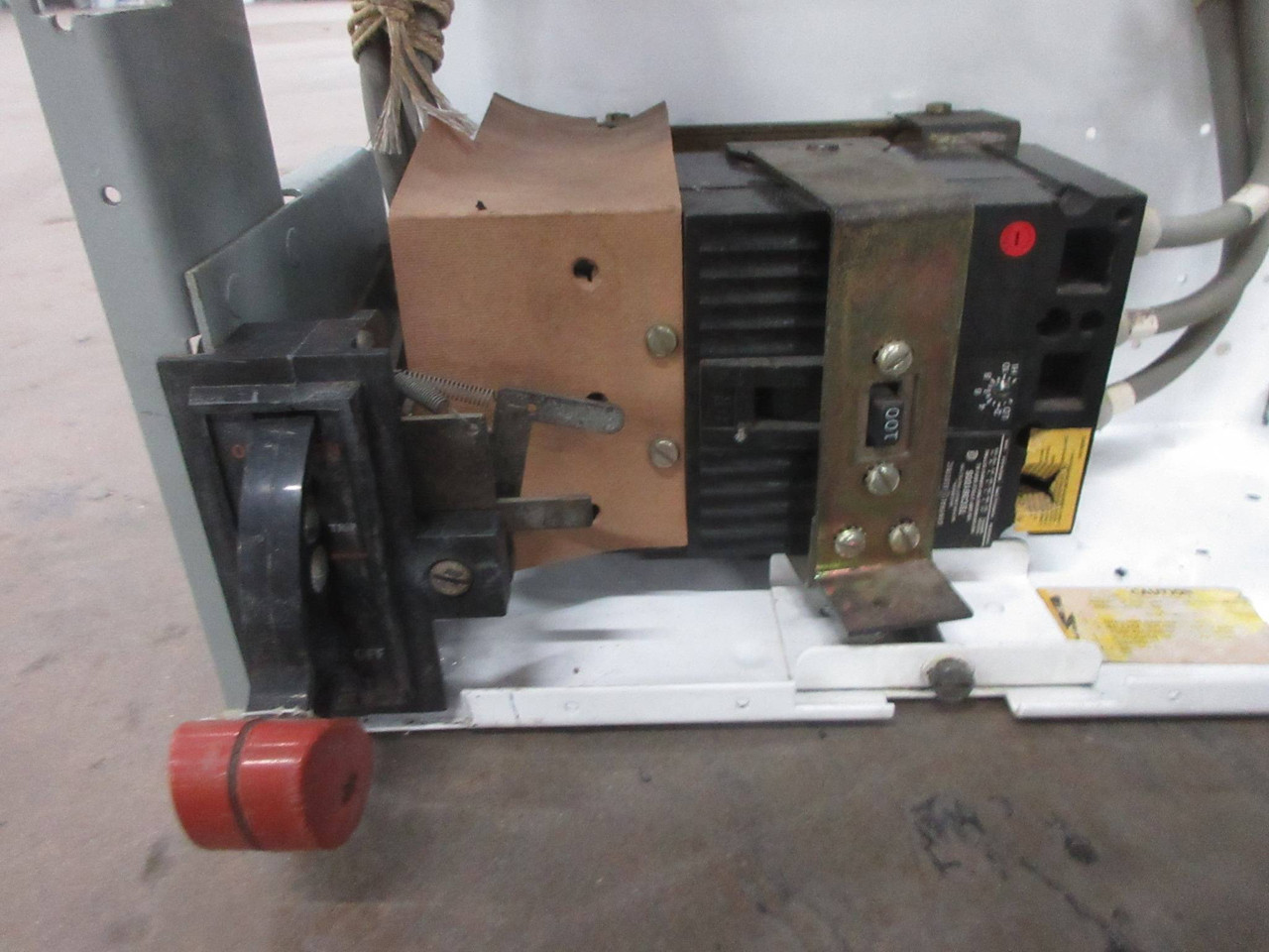 General Electric GE 8000 Size 3 Reversing Starter 100 Amp Breaker 42" MCC Bucket (TK4203-9)