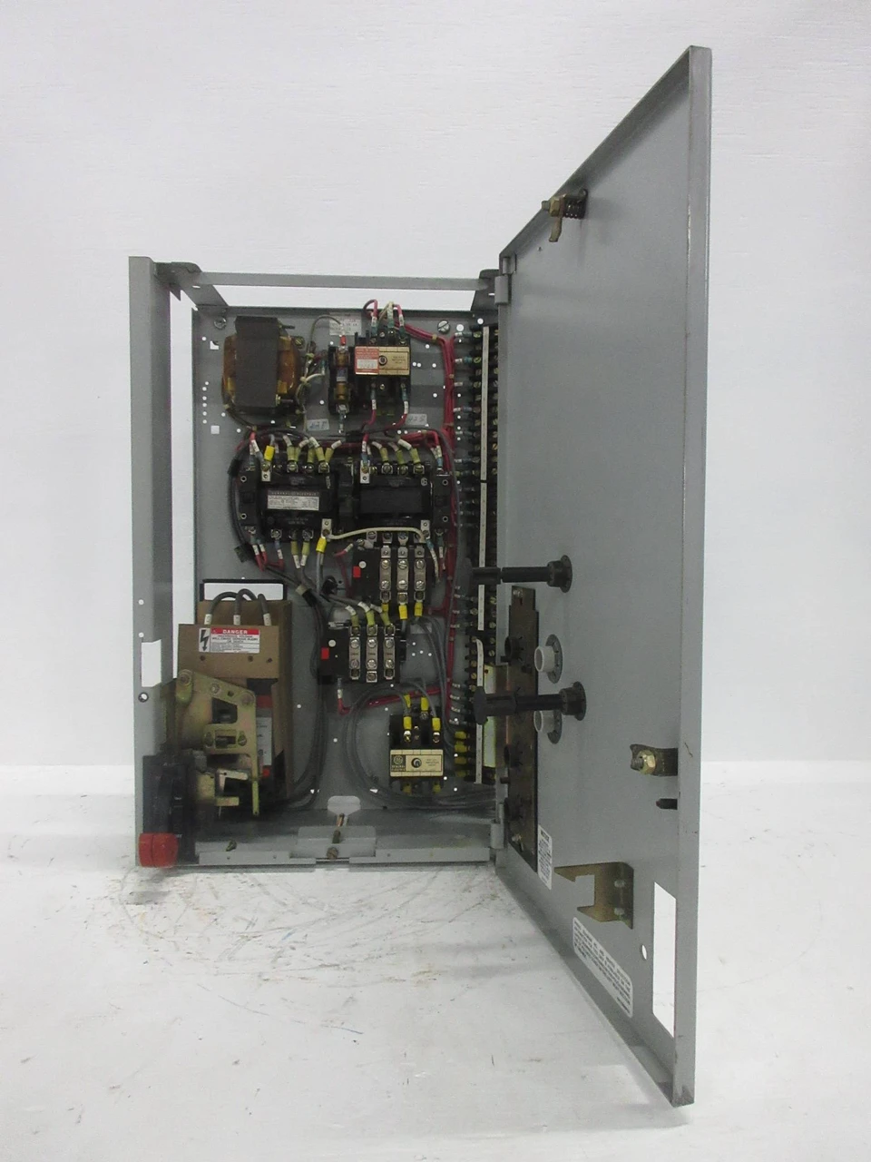 GE 8000 Size 1 Two-Speed Starter 7 Amp TEML Breaker 24" MCC Bucket (TK4267-3)