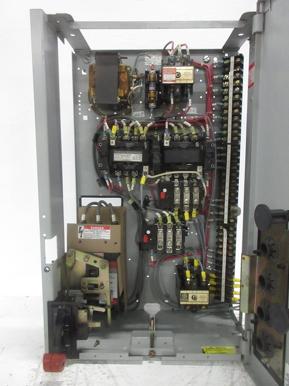GE 8000 Size 1 Two-Speed Starter 7 Amp TEML Breaker 24" MCC Bucket (TK4267-3)