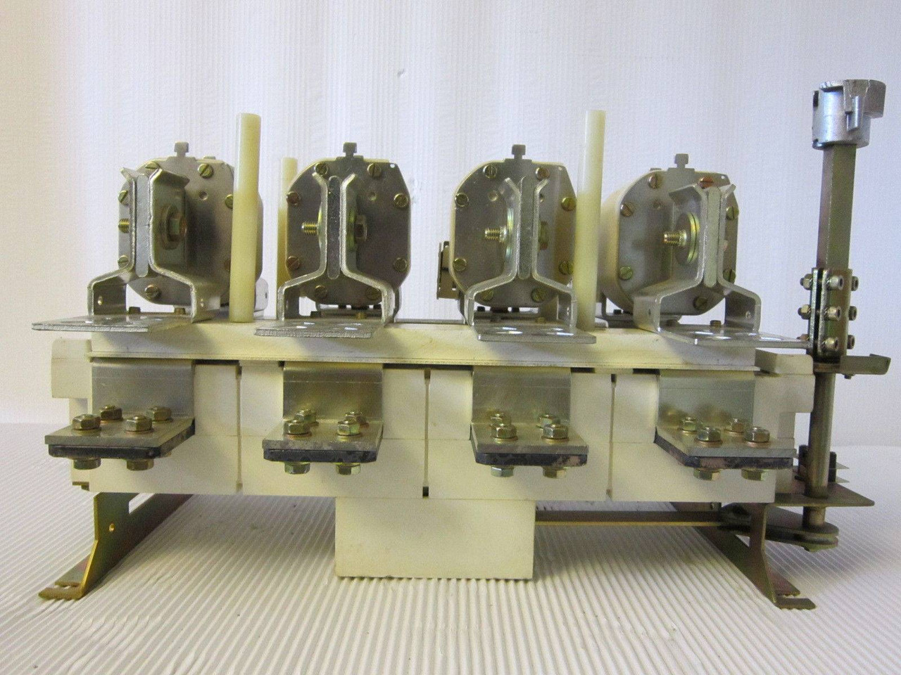 Socomec 26S04080 4 x 1250A Contactor Nu Sans CDE Frontal Type Sidel T.IV 800A gG (EBI3978-1)