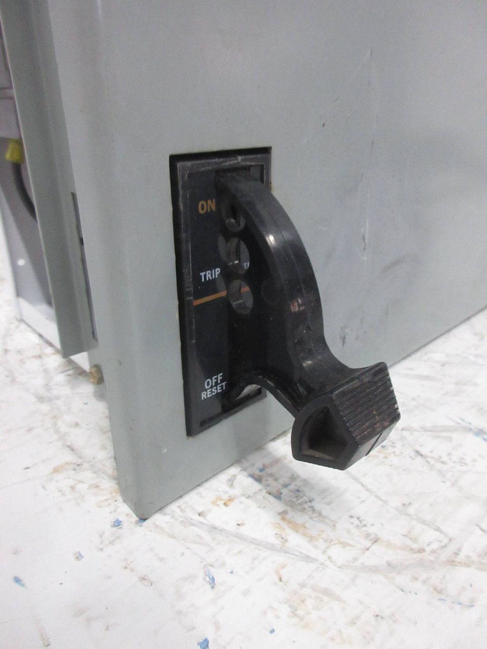 GE 8000 Size 1 Reversing Starter 3 Amp TEC Breaker 24" MCC Bucket No Red Knob (TK4269-23)