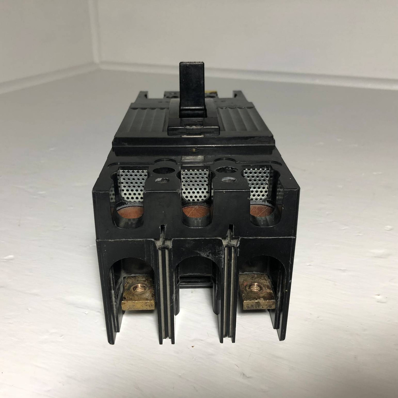 GE TFJ224070 70A Circuit Breaker 2 Pole 480 VAC Mod 4 70 Amp General Electric (EM3056-1)