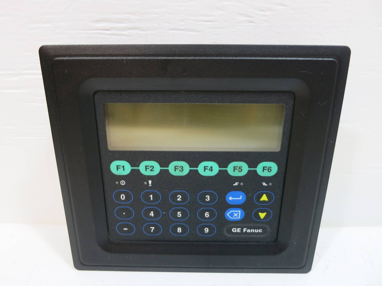 GE Fanuc IC752DFT000-DD Industrial Control Panel Display Operator Interface (NP2141-1)