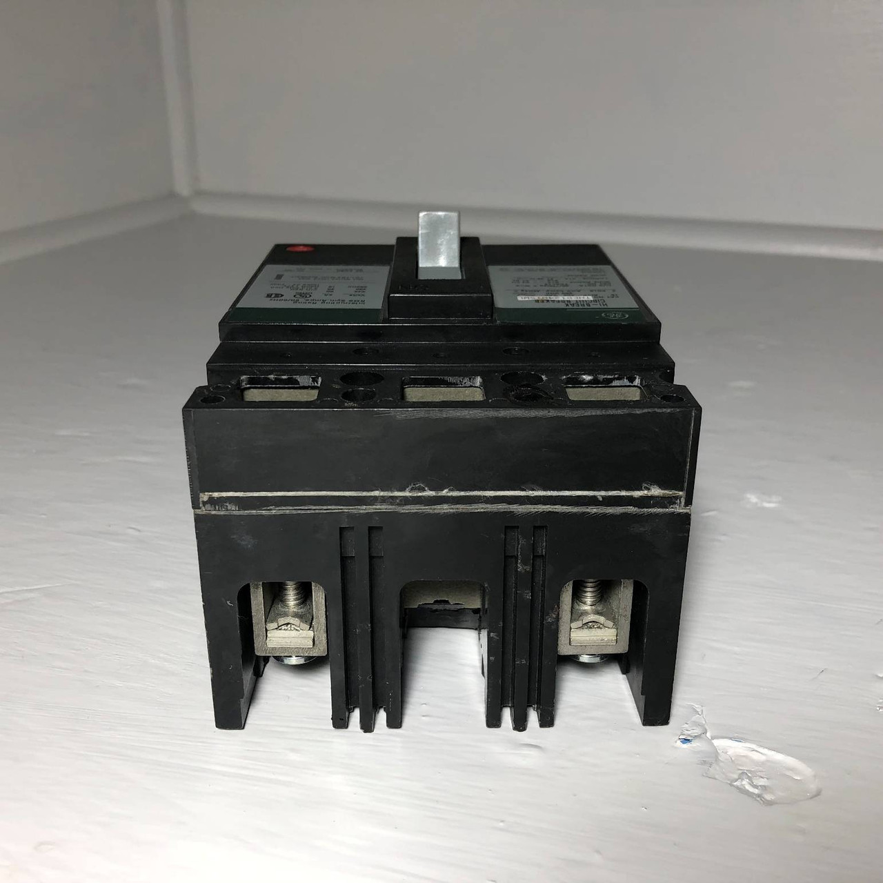 NEW GE THED124015WL 15A Circuit Breaker 480V 2 Pole 15 Amp General Electric NIB (EM3097-2)