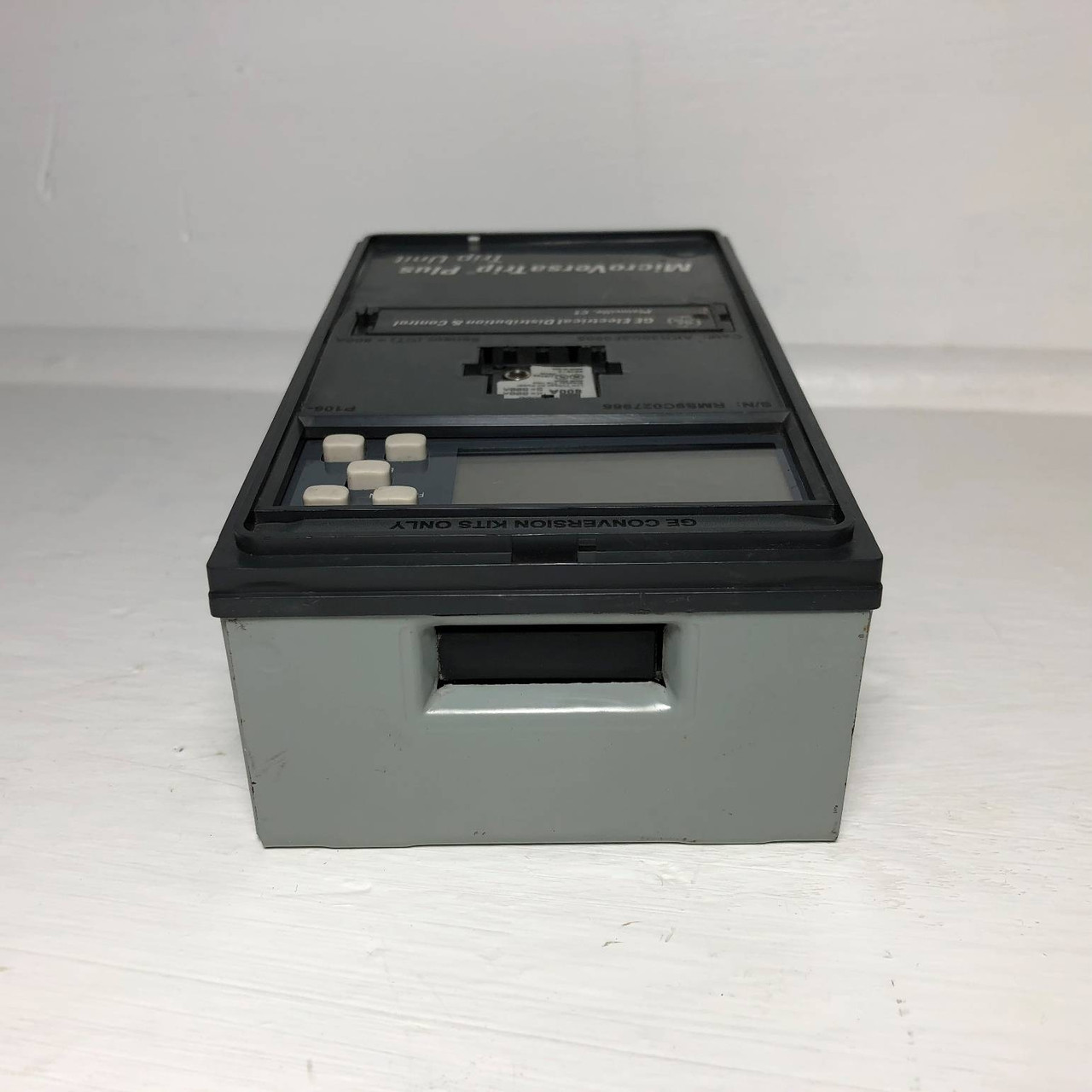 GE AKR30C3F0805 800A MicroVersaTrip Plus Trip Unit w/ 800 Amp Plug TR8B800 LSIG (EM3142-1)