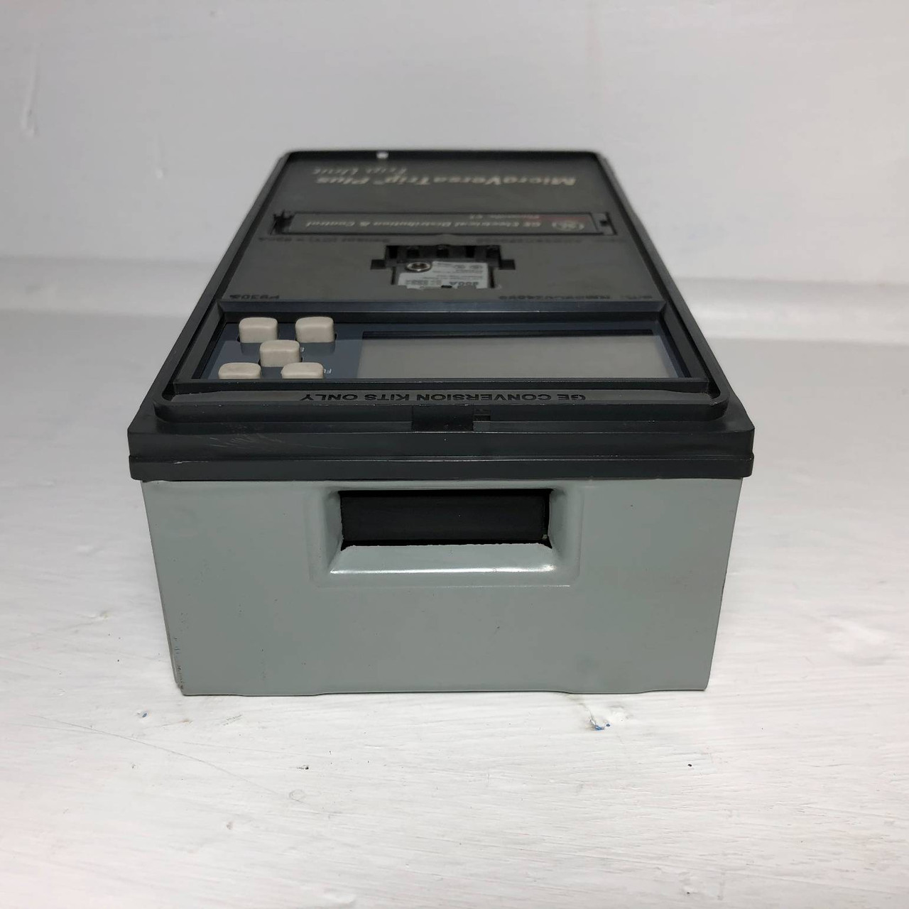GE AKR3SC3F0805 800A MicroVersaTrip Plus Trip Unit w/ 800 Amp Plug TR8B800 LSIG (EM3145-4)