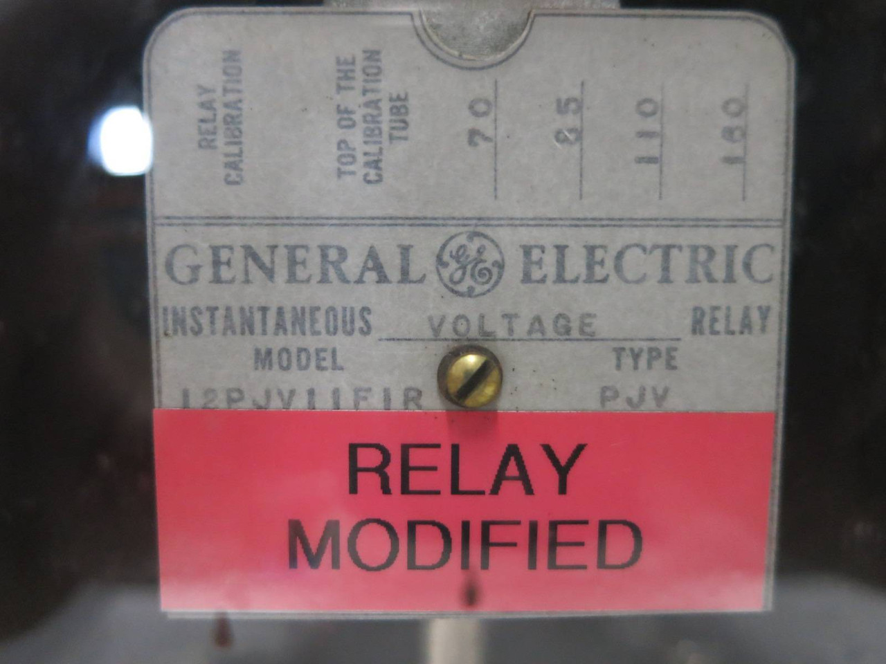 GE 12PJV11F1R Instantaneous Voltage Relay Type PJV General Electric 12PJV11FIR (DW1105-1)