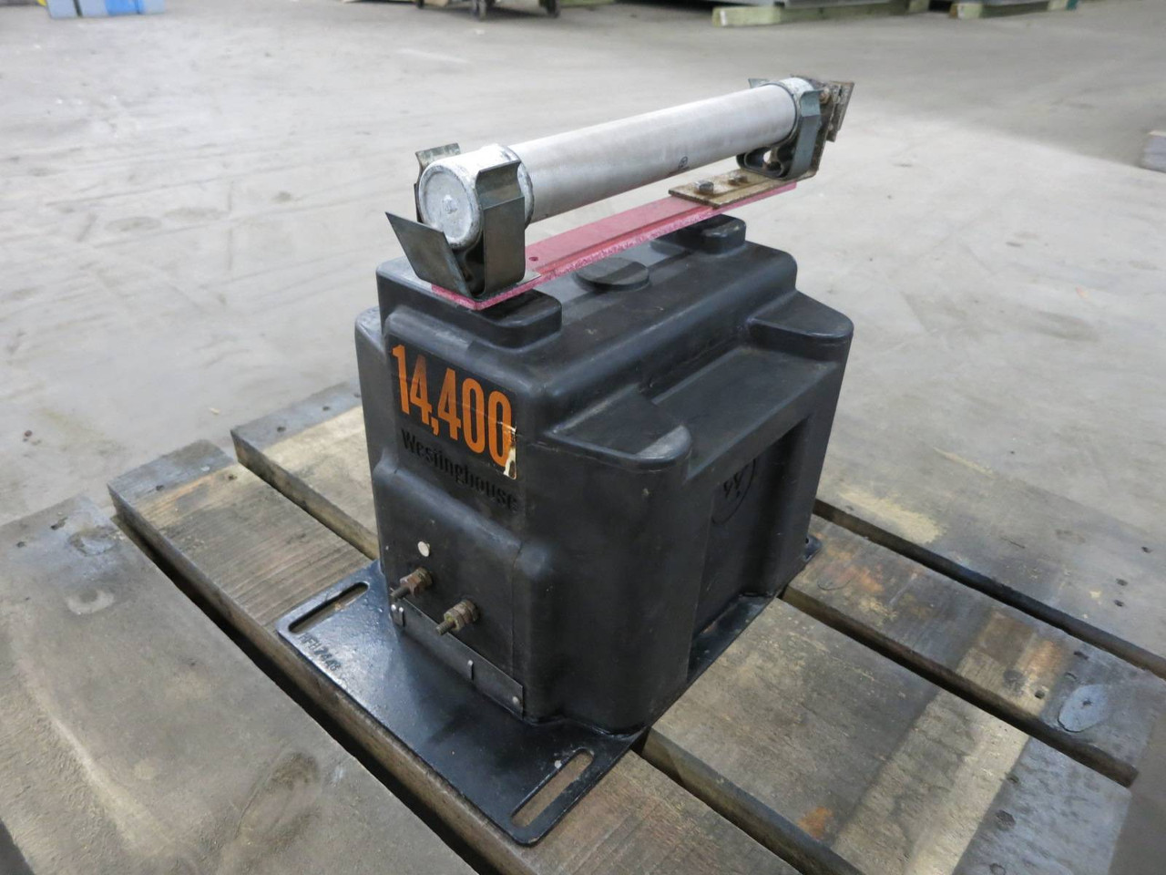 Image of Westinghouse 600A313G08 PTM-110 Potential Transformer 14400/14400GY V 120:1 CT