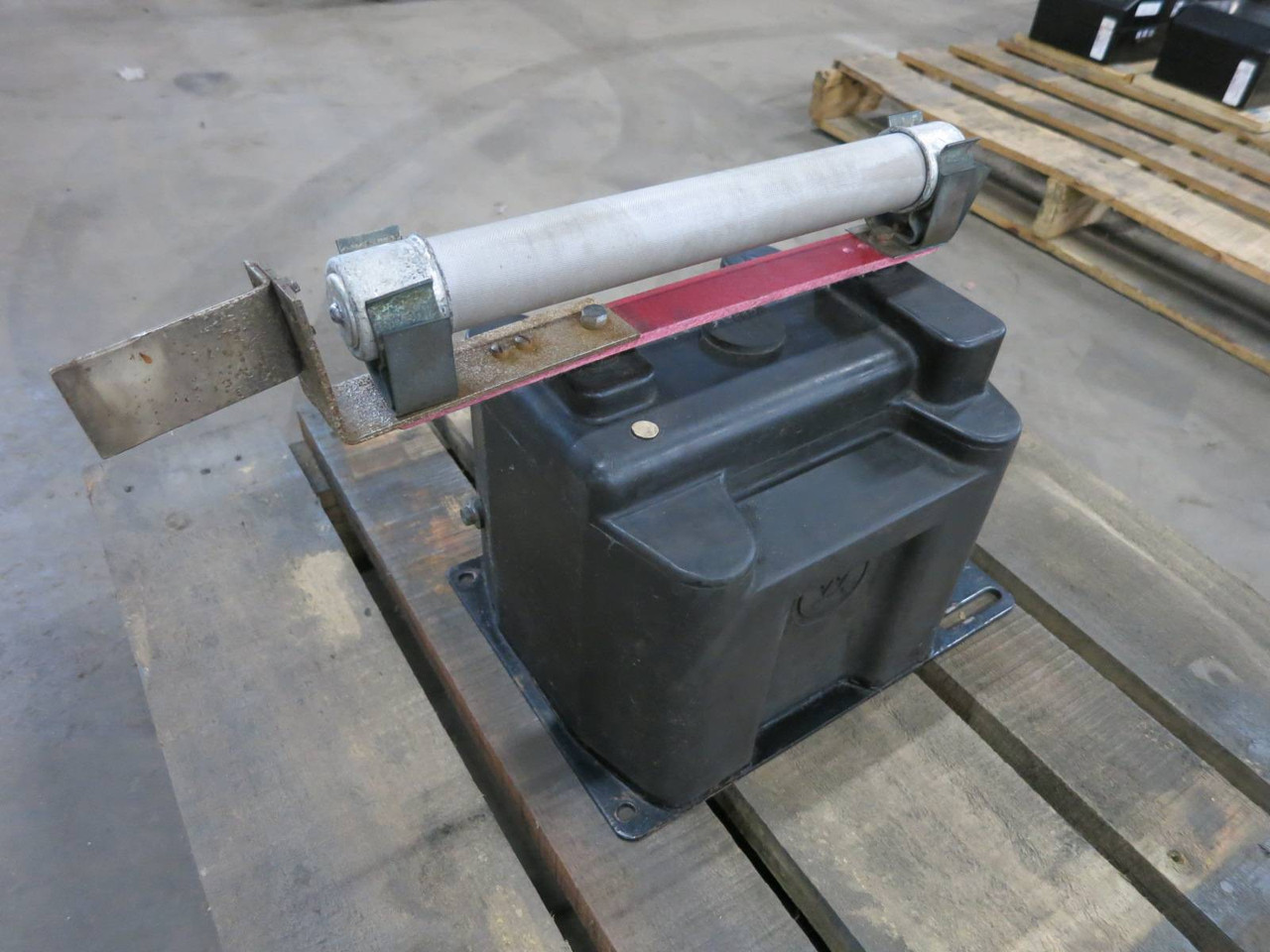 Westinghouse 600A313G08 PTM-110 Potential Transformer 14400/14400GY V 120:1 CT (DW1132-1)