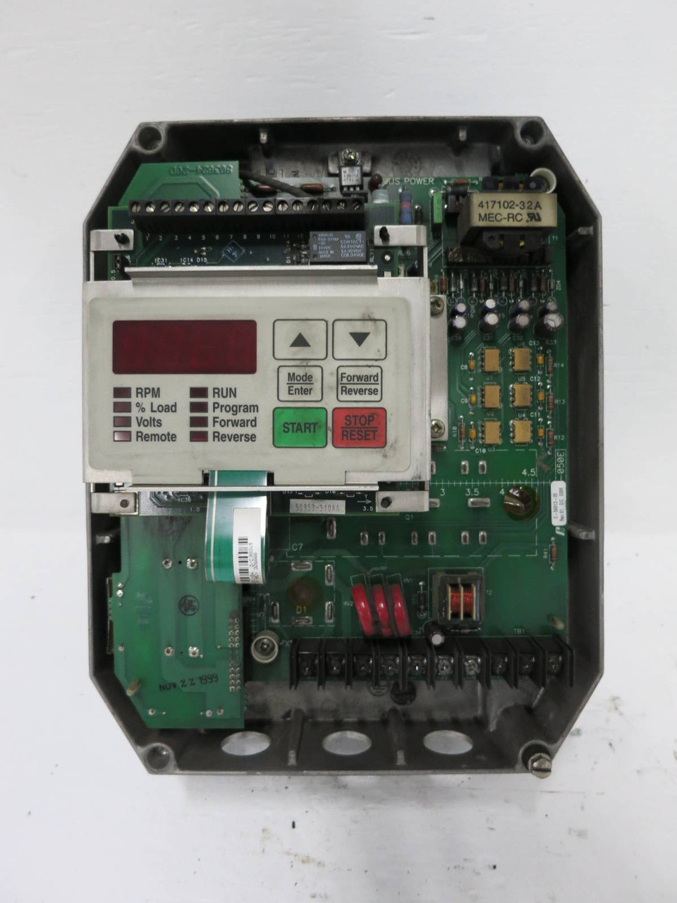 Reliance Electric 1SU51003 3HP SP500 AC VS Drive 3 HP 575V 3PH 5.2A 5.2 Amp FLAW (DW1148-3)