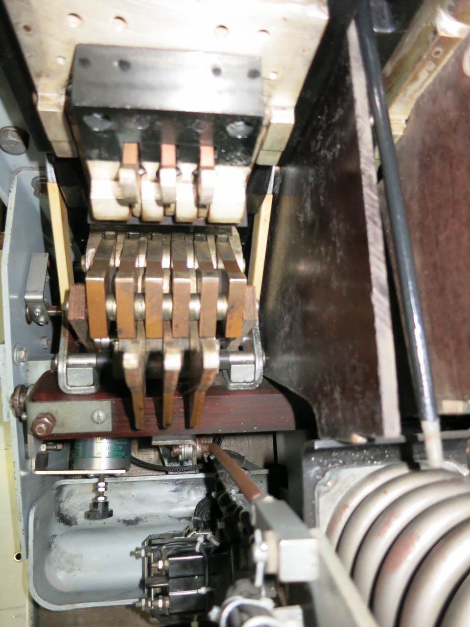 GE AK-1-75 3000A EO Circuit Breaker w/ AC Pro Trip General Electric 3000 Amp (GA0024-1)