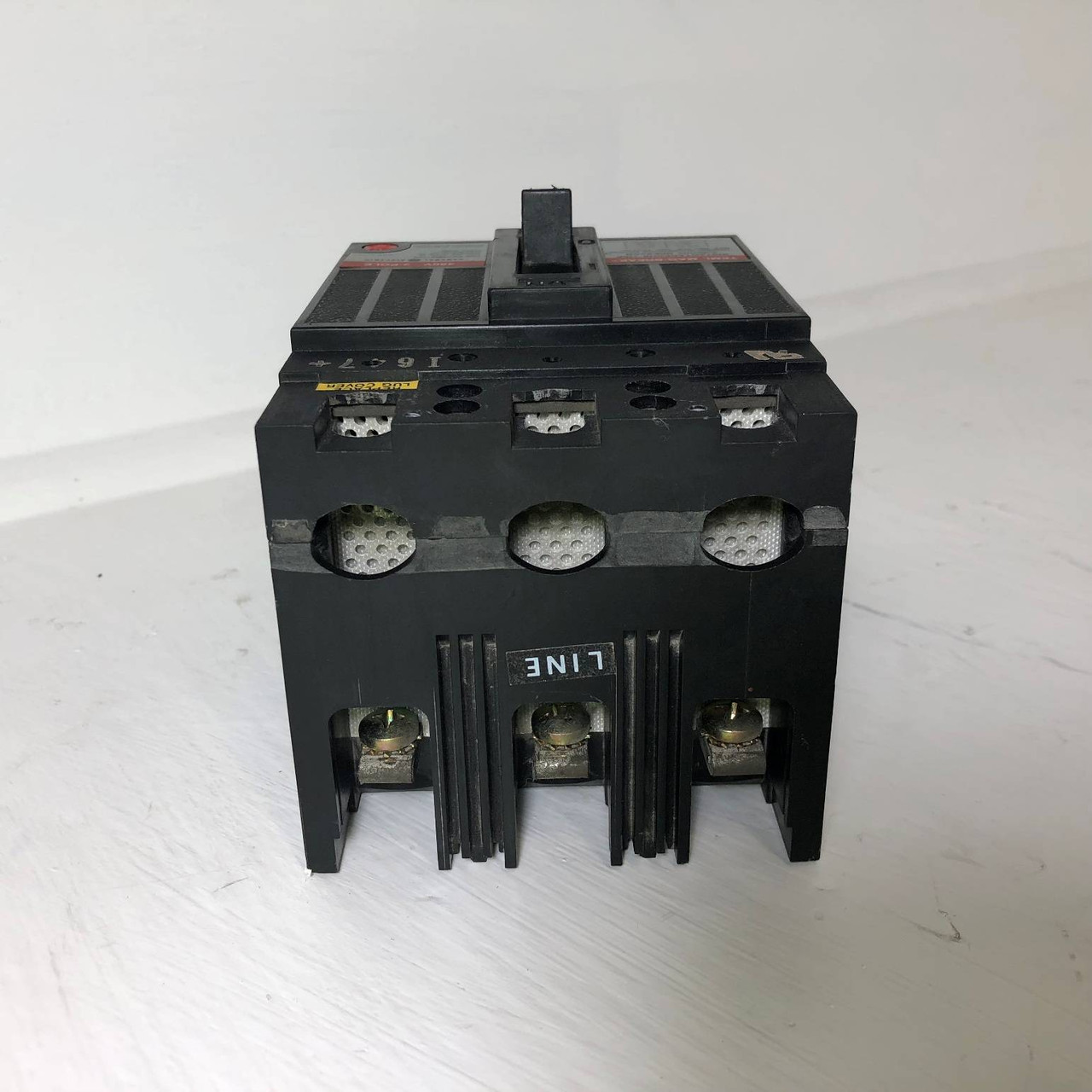 GE TEML34030 30A Mag-Break Circuit Breaker 480 VAC 3P 30 Amp General Electric (EM3229-2)