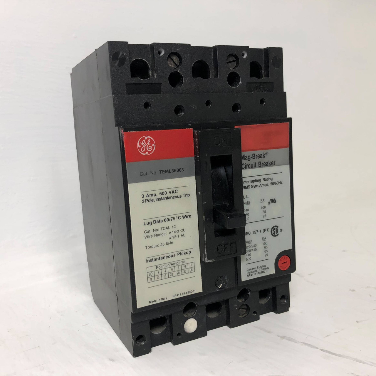 GE TEML36003 3A Mag-Break Circuit Breaker 480/600V 3 Amp General Electric flaw (EM3233-1)