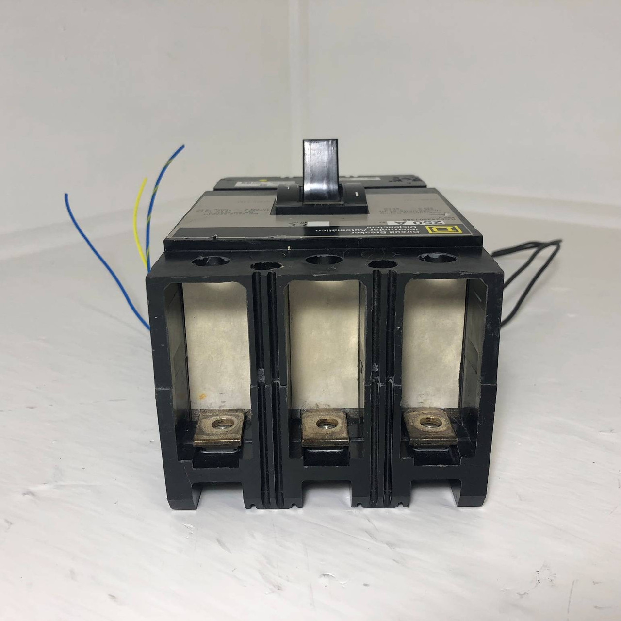 Square D KCF342501386 250A Breaker KCF34250 w/ Shunt & Aux 480 VAC 3P 250 Amp (EM3255-5)